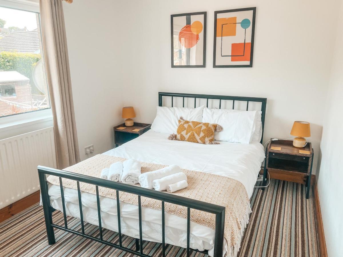 Staybynumbers - Spacious Three Bed House Royal هيلزبره المظهر الخارجي الصورة